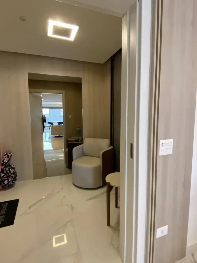 Cyrela Iconyc Apto 213 (Cyrela SP Revendas): 051 living — 3 quartos em Vila Clementino, São Paulo