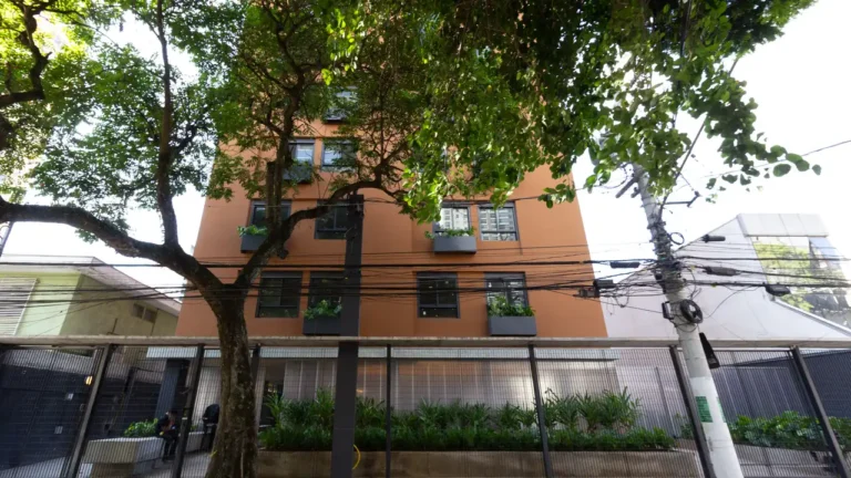 Corina — 3 quartos em Vila Olímpia